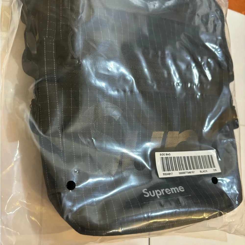 Supreme Shoulder/ Side Bag Woodland Camo SS24 - Picture 6 of 6